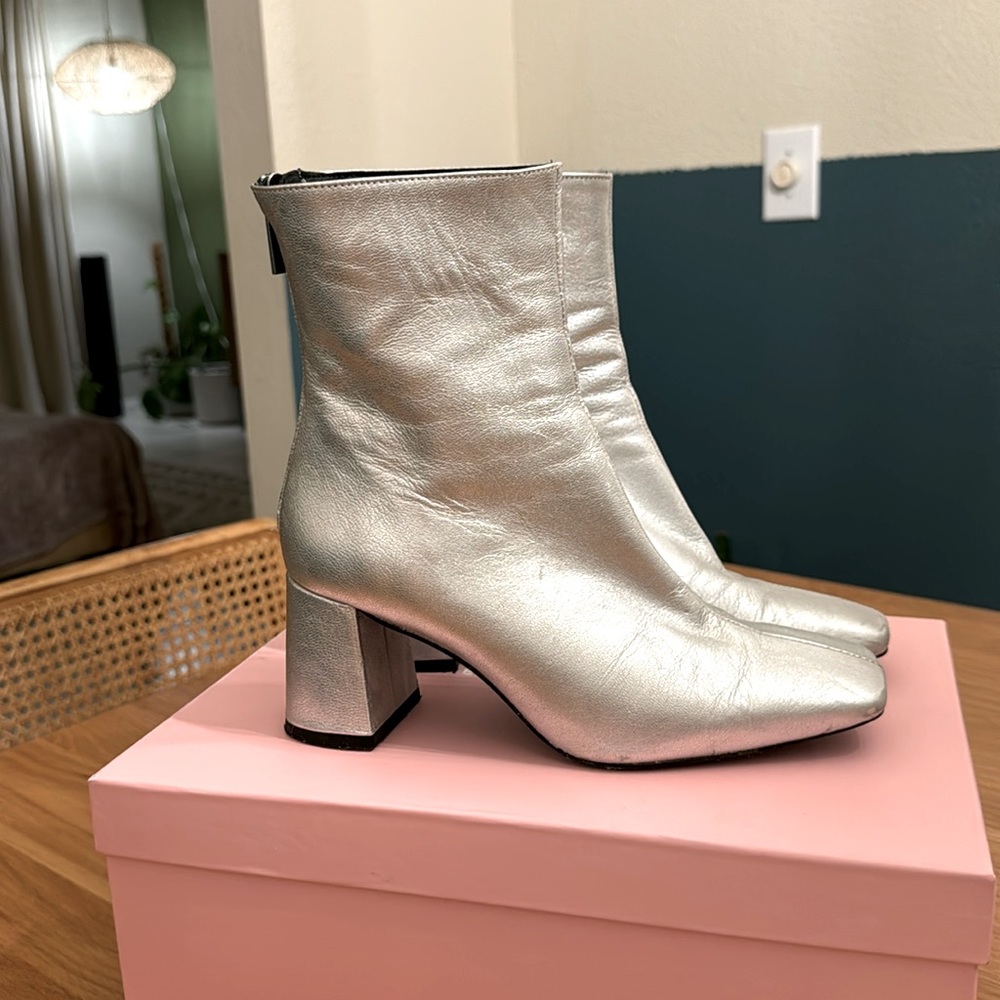 Intentionally Blank Tabitha boots in Chrome